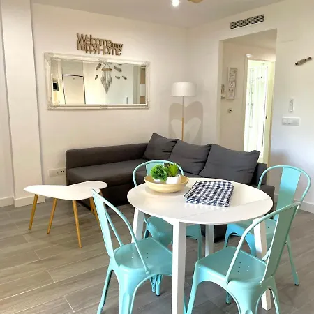 Apartamento La Riviera Apartment *